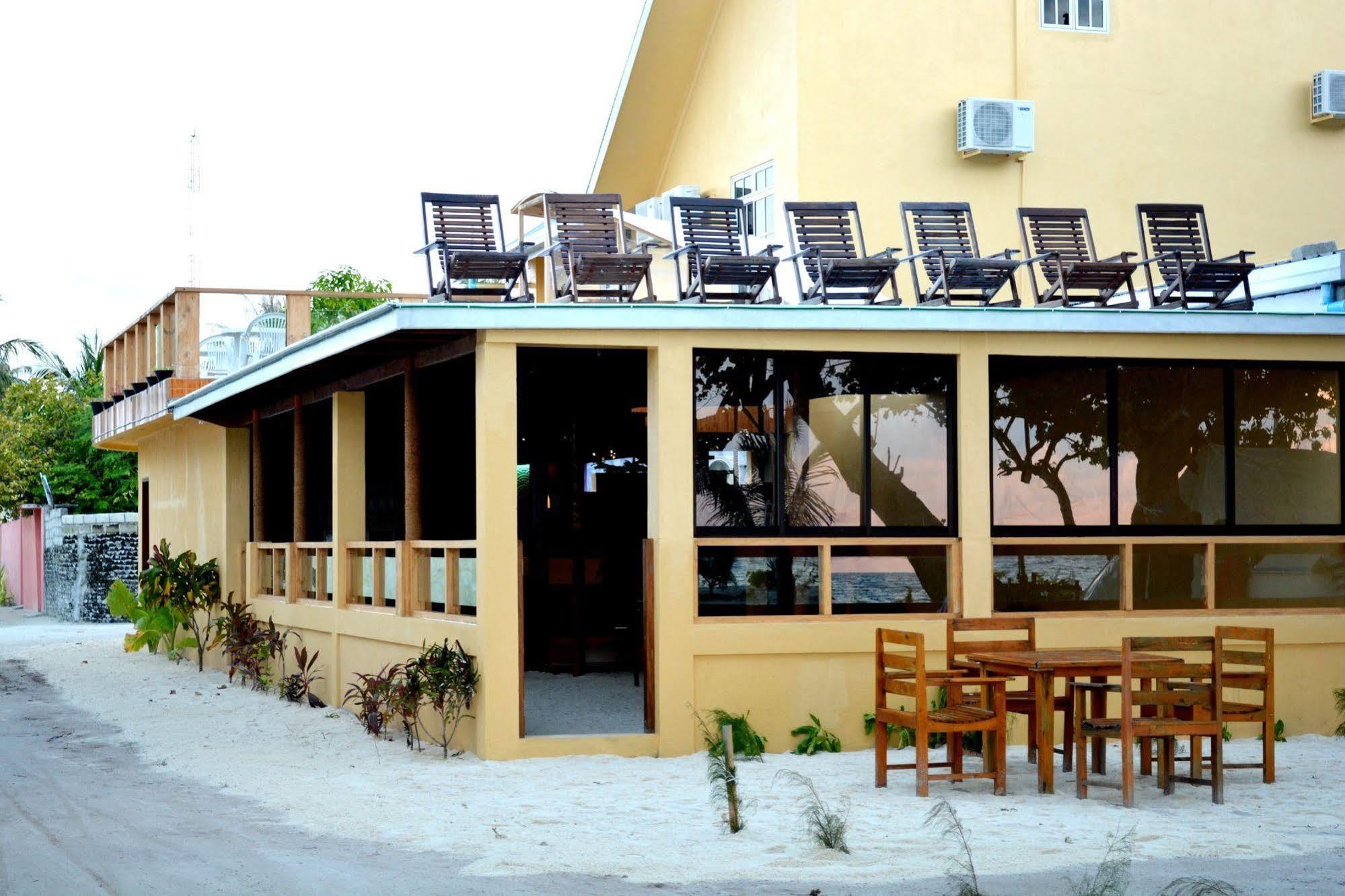 Lily Rest Maldives Hotell Maafushi Eksteriør bilde